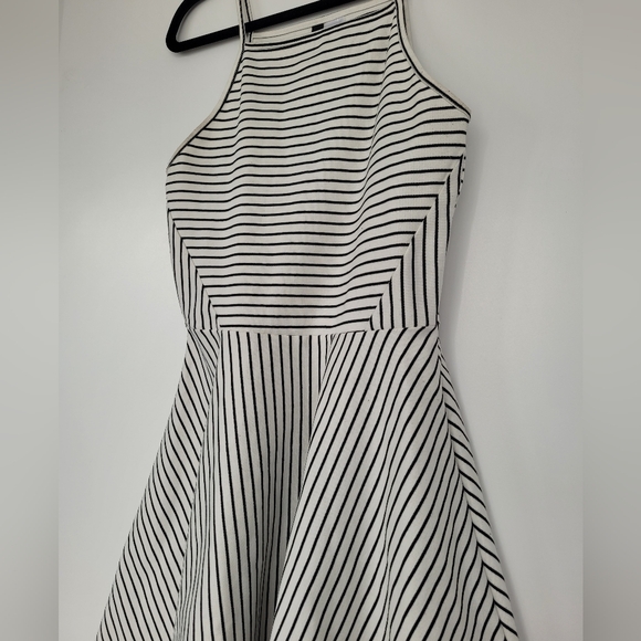 Black and white stripped dress, size 8 - Picture 2 of 11